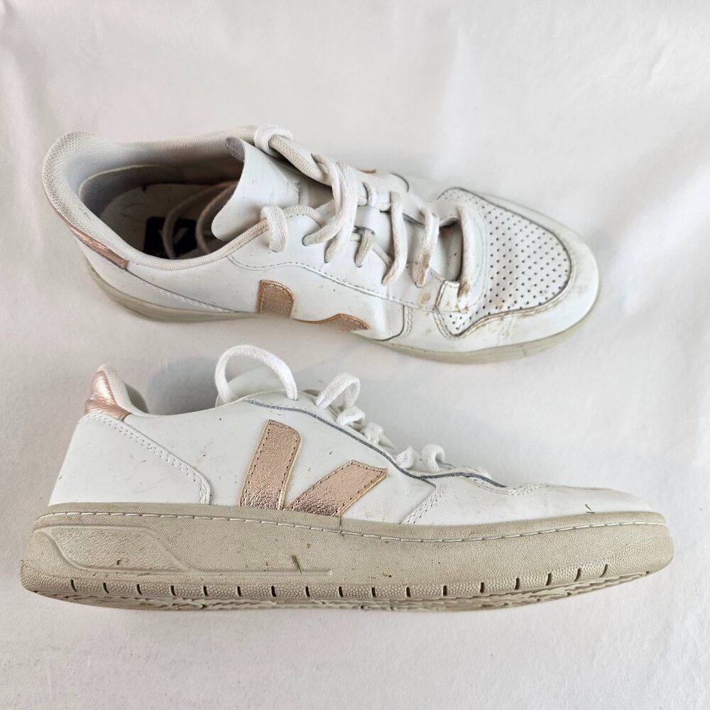 Veja Sneakers Womens 9 White Rose Gold Leather Low Top Court Shoes Sneakers